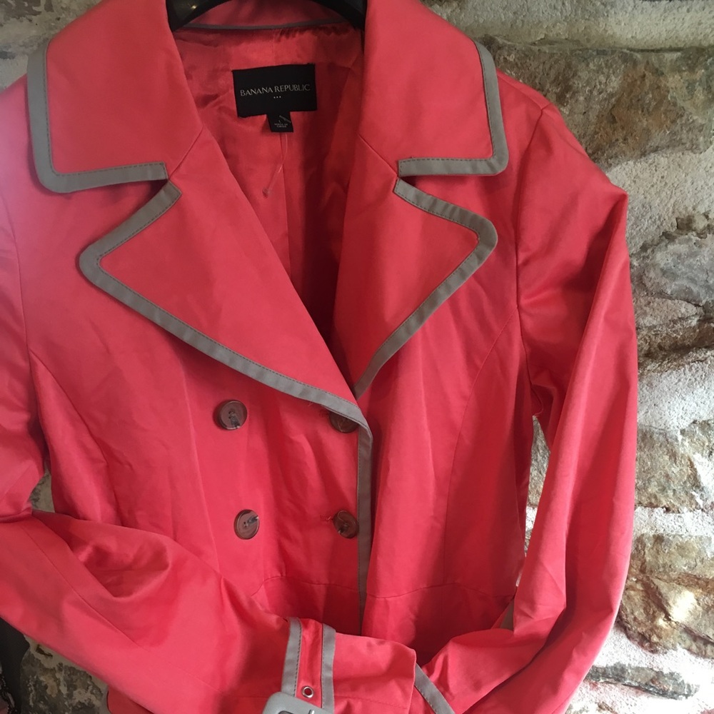 Banana Republic coral & tan trench coat